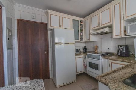 Apartamento à venda com 93m², 3 quartos e 2 vagas Apartamento à venda com 93m², 3 quartos e 2 vagasCozinha