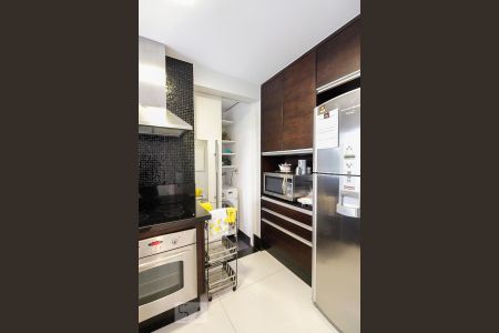 Apartamento à venda com 100m², 2 quartos e 3 vagas Apartamento à venda com 100m², 2 quartos e 3 vagasCozinha