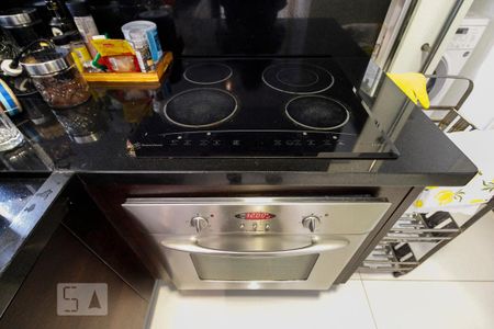 Apartamento à venda com 100m², 2 quartos e 3 vagas Apartamento à venda com 100m², 2 quartos e 3 vagasCozinha
