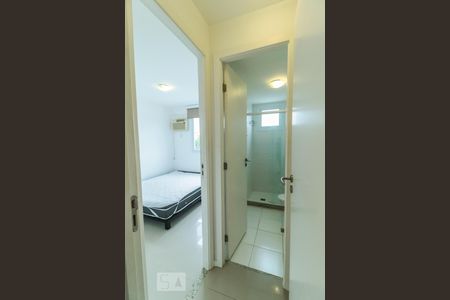 Apartamento à venda com 65m², 2 quartos e 1 vaga Apartamento à venda com 65m², 2 quartos e 1 vagaHall Banheiro Reversível Social / Suíte