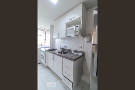 Apartamento à venda com 65m², 2 quartos e 1 vaga Apartamento à venda com 65m², 2 quartos e 1 vagaCozinha e Área de Serviço