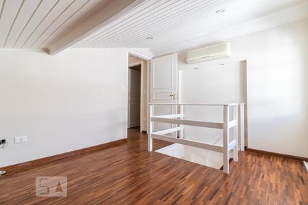 Casa de condomínio à venda com 340m², 4 quartos e 3 vagas Casa de condomínio à venda com 340m², 4 quartos e 3 vagasSuíte 1