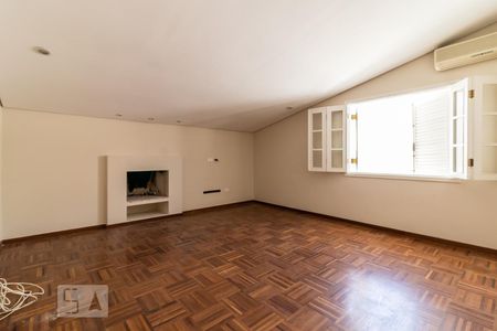 Casa de condomínio à venda com 340m², 4 quartos e 3 vagas Casa de condomínio à venda com 340m², 4 quartos e 3 vagasSuíte 3