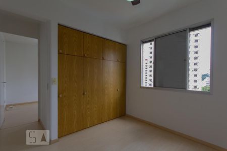 Quarto 1  de apartamento à venda com 3 quartos, 70m² em Jardim Londrina, São Paulo