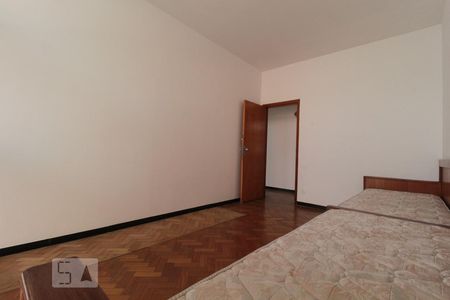 Apartamento à venda com 147m², 3 quartos e 2 vagas Apartamento à venda com 147m², 3 quartos e 2 vagasQuarto 1