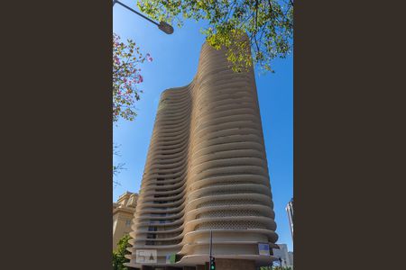 Apartamento à venda com 147m², 3 quartos e 2 vagas Apartamento à venda com 147m², 3 quartos e 2 vagasFachada