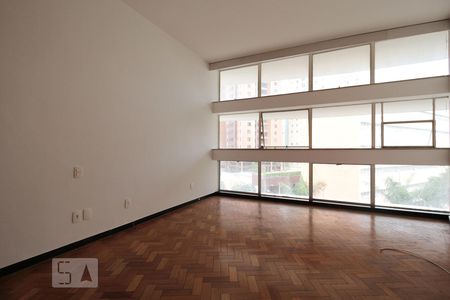 Suíte de apartamento para alugar com 3 quartos, 147m² em Funcionários, Belo Horizonte