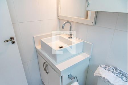 Apartamento à venda com 66m², 3 quartos e 2 vagasBanheiro da suíte