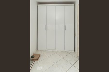 Apartamento à venda com 80m², 2 quartos e 1 vagaÁrea de Serviço