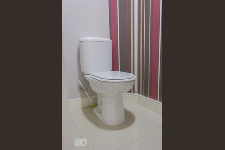 Casa de condomínio para alugar com 120m², 3 quartos e 2 vagas Casa de condomínio para alugar com 120m², 3 quartos e 2 vagasBanheiro 2