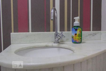 Casa de condomínio para alugar com 120m², 3 quartos e 2 vagas Casa de condomínio para alugar com 120m², 3 quartos e 2 vagasBanheiro 2