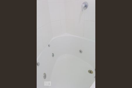 Casa de condomínio para alugar com 120m², 3 quartos e 2 vagas Casa de condomínio para alugar com 120m², 3 quartos e 2 vagasBanheiro Suite