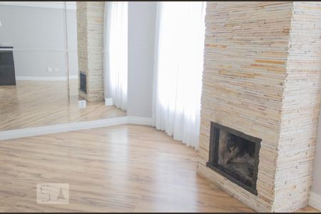 Sala de casa de condomínio para alugar com 3 quartos, 120m² em Mercês, Curitiba