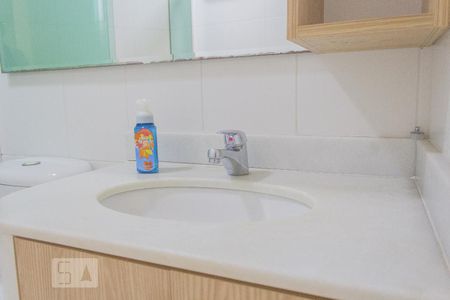 Casa de condomínio para alugar com 120m², 3 quartos e 2 vagas Casa de condomínio para alugar com 120m², 3 quartos e 2 vagasBanheiro Suite