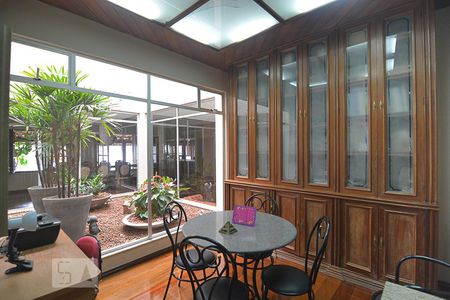 Casa à venda com 760m², 6 quartos e 8 vagasSala 4