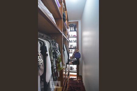 Casa à venda com 760m², 6 quartos e 8 vagasCloset
