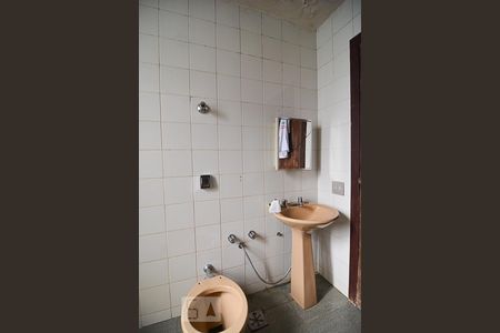 Casa à venda com 760m², 6 quartos e 8 vagasBanheiro serviço