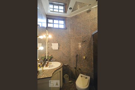 Casa à venda com 760m², 6 quartos e 8 vagasBanheiro suíte 4