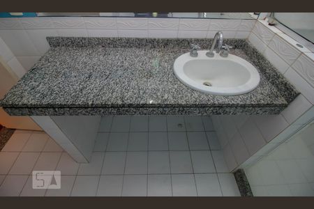 Banheiro de apartamento para alugar com 3 quartos, 130m² em Laranjeiras, Rio de Janeiro