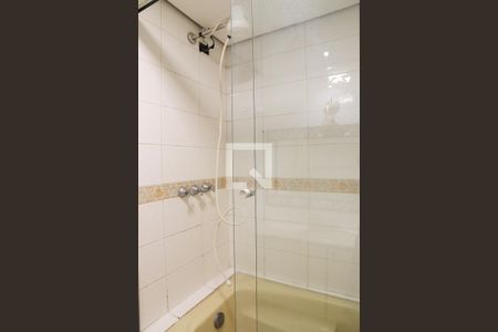 Apartamento à venda com 62m², 2 quartos e 2 vagas Apartamento à venda com 62m², 2 quartos e 2 vagasBanheiro da Suíte