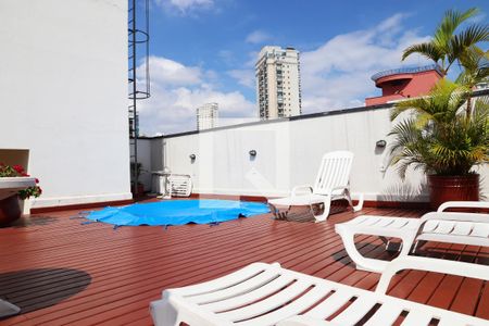 Apartamento à venda com 62m², 2 quartos e 2 vagas Apartamento à venda com 62m², 2 quartos e 2 vagasÁrea comum - Piscina