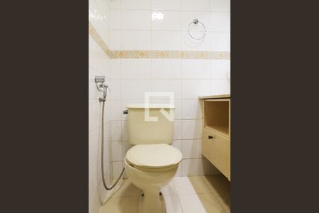 Apartamento à venda com 62m², 2 quartos e 2 vagas Apartamento à venda com 62m², 2 quartos e 2 vagasBanheiro