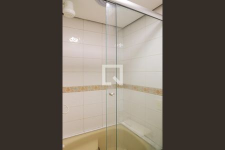 Apartamento à venda com 62m², 2 quartos e 2 vagas Apartamento à venda com 62m², 2 quartos e 2 vagasBanheiro da Suíte