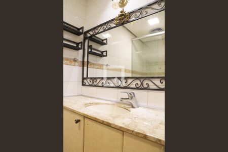 Apartamento à venda com 62m², 2 quartos e 2 vagas Apartamento à venda com 62m², 2 quartos e 2 vagasBanheiro da Suíte