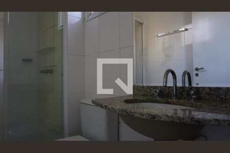 Apartamento à venda com 136m², 2 quartos e 3 vagasBanheiro da Suíte 1