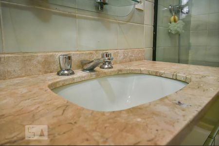 Apartamento à venda com 168m², 4 quartos e 3 vagasBanheiro da Suíte 2