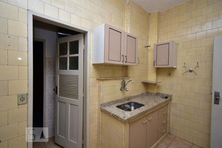 Apartamento à venda com 82m², 2 quartos e sem vagaCozinha 