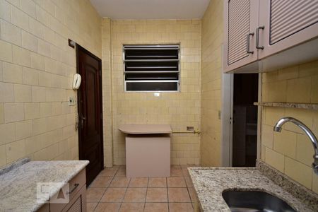 Apartamento à venda com 82m², 2 quartos e sem vagaCozinha 