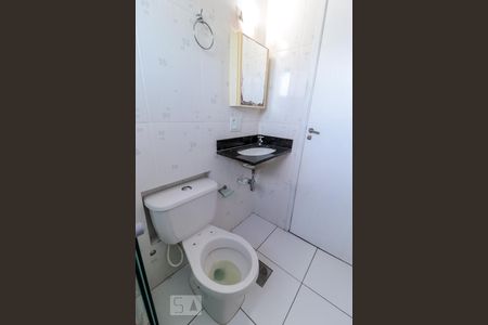 Banheiro de apartamento à venda com 1 quarto, 37m² em Taquara, Rio de Janeiro
