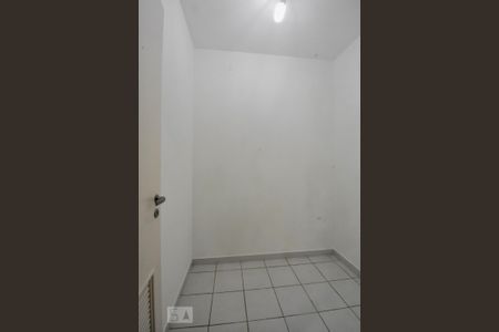 Apartamento para alugar com 184m², 3 quartos e sem vaga Apartamento para alugar com 184m², 3 quartos e sem vagaQuarto de Serviços