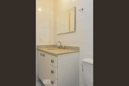 Apartamento para alugar com 184m², 3 quartos e sem vaga Apartamento para alugar com 184m², 3 quartos e sem vagaBanheiro Suíte 03
