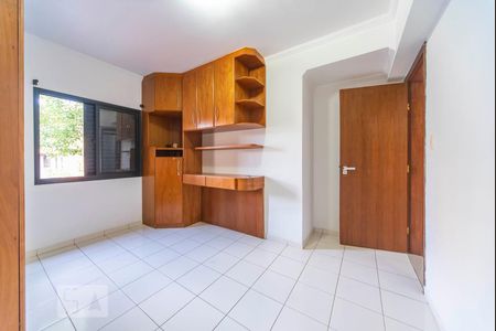 Apartamento à venda com 77m², 3 quartos e 2 vagasQuarto 2