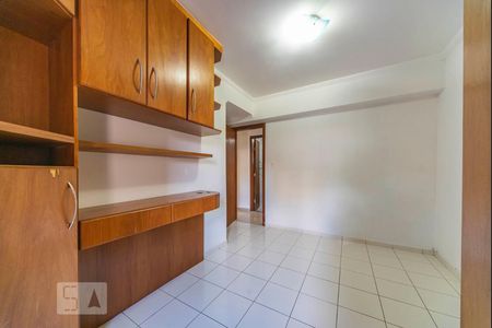Apartamento à venda com 77m², 3 quartos e 2 vagasQuarto 2