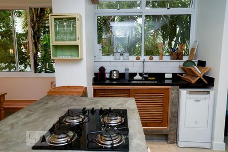 Cozinha - primeiro andar de apartamento para alugar com 2 quartos, 90m² em Leblon, Rio de Janeiro