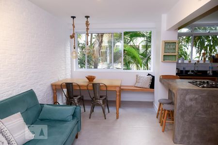 Sala - primeiro andar de apartamento para alugar com 2 quartos, 90m² em Leblon, Rio de Janeiro
