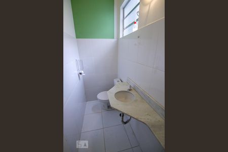 Casa à venda com 130m², 2 quartos e 1 vagaLavabo