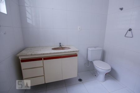 Casa à venda com 130m², 2 quartos e 1 vagaBanheiro Suíte 2