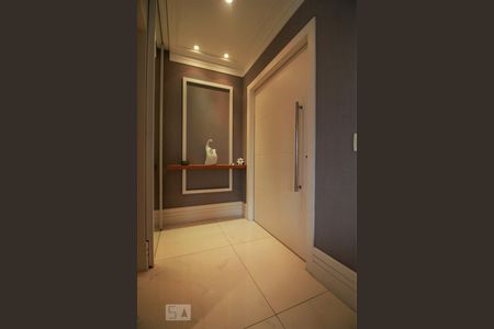 Apartamento à venda com 180m², 4 quartos e 3 vagasDetalhe da entrada