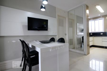 Apartamento à venda com 180m², 4 quartos e 3 vagasCopa