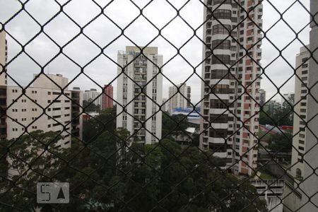 Apartamento à venda com 180m², 4 quartos e 3 vagasVista da suíte 2