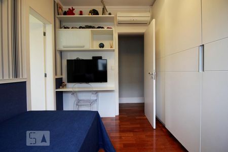 Apartamento à venda com 180m², 4 quartos e 3 vagasSuíte 1
