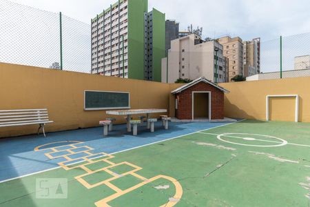 Apartamento para alugar com 120m², 3 quartos e sem vagaPlayground