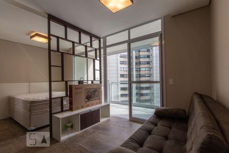 Sala de kitnet/studio para alugar com 1 quarto, 35m² em Real Parque, São Paulo