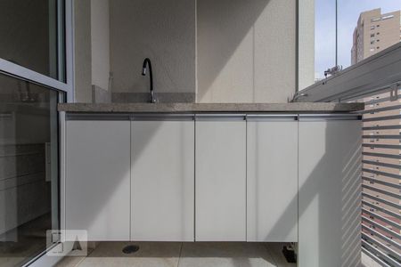 Varanda de kitnet/studio para alugar com 1 quarto, 35m² em Real Parque, São Paulo