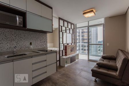 Cozinha de kitnet/studio para alugar com 1 quarto, 35m² em Real Parque, São Paulo