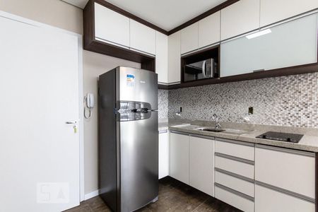Cozinha de kitnet/studio para alugar com 1 quarto, 35m² em Real Parque, São Paulo